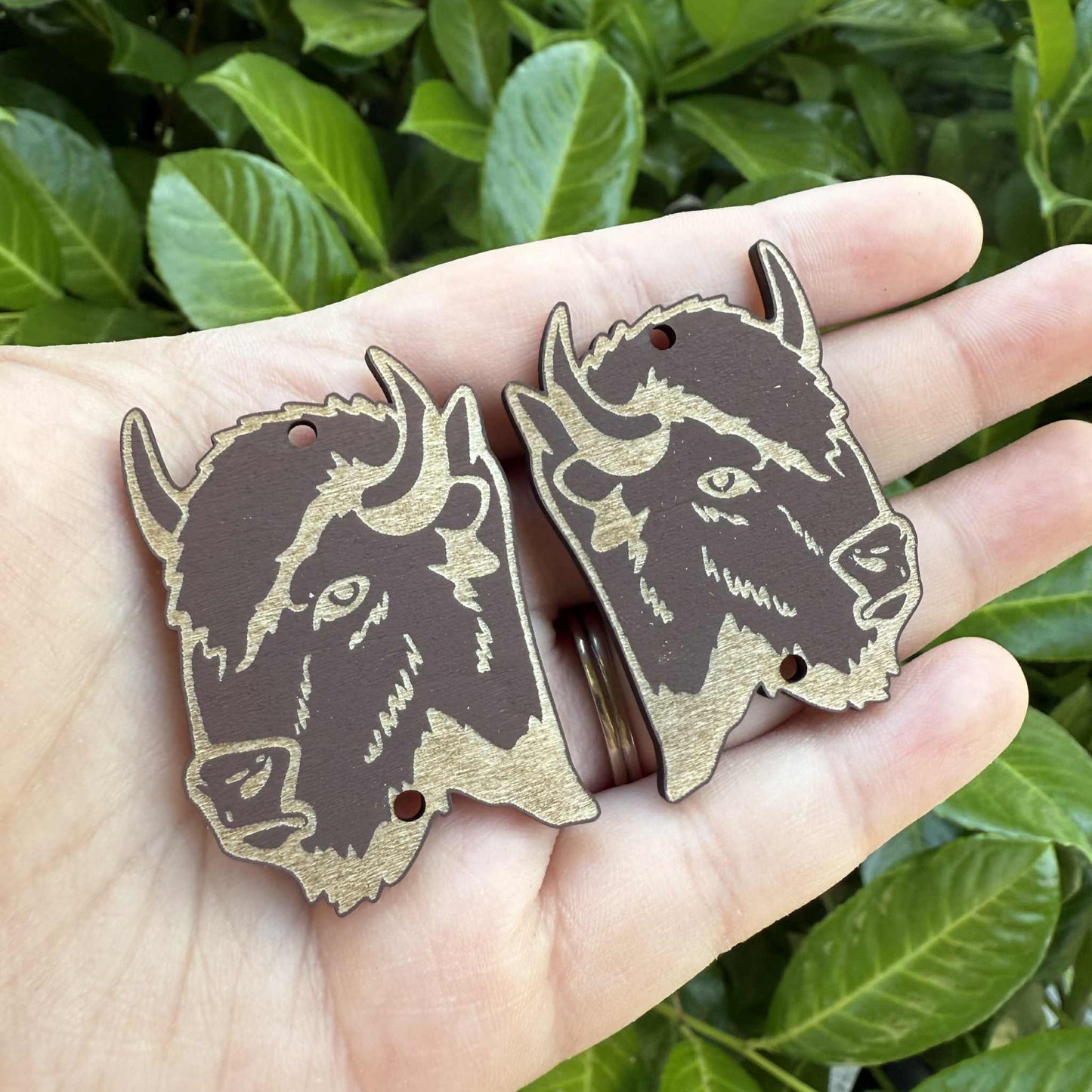 Buffalo Head Brown Engraved Wood Cabochon