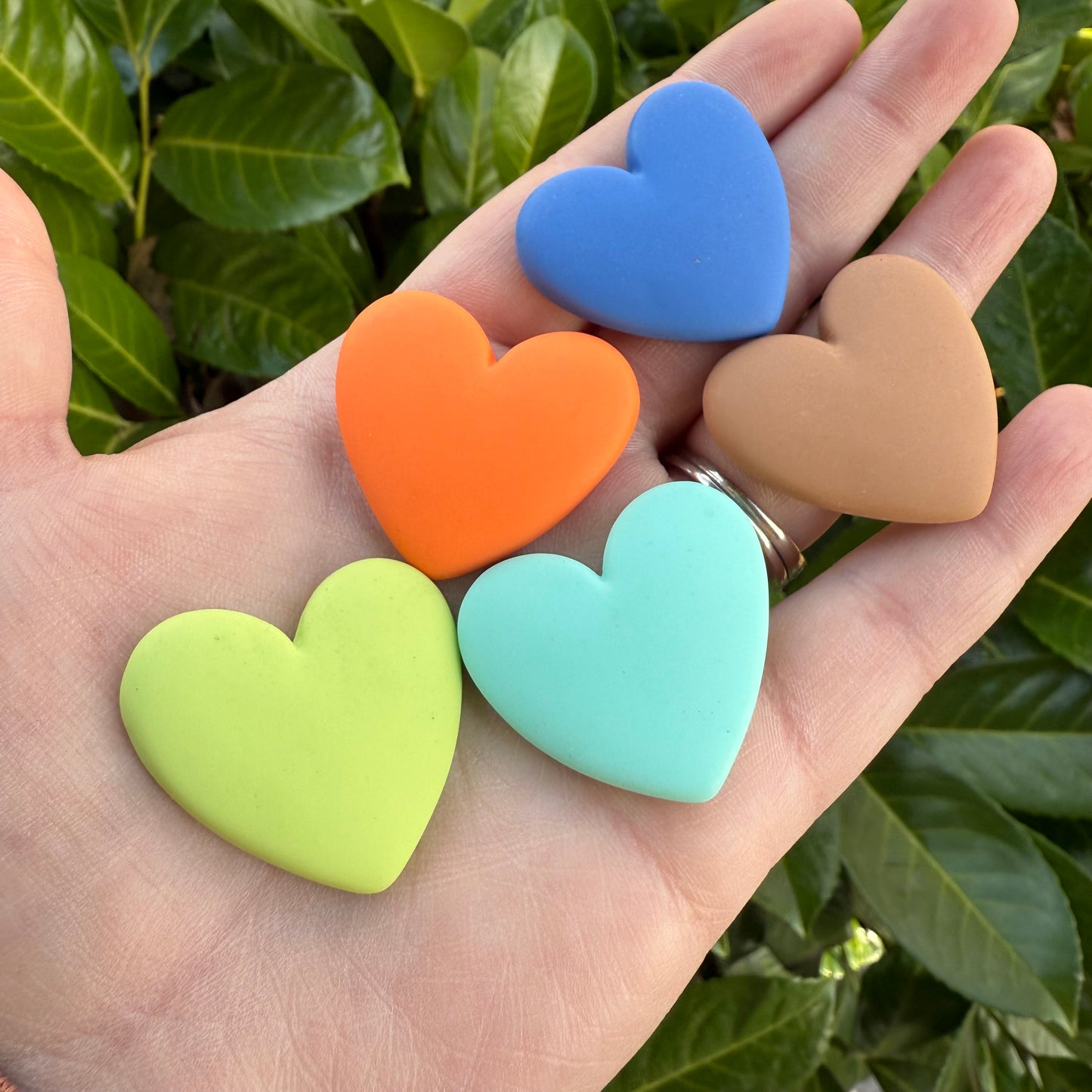 1.5 inch Heart Resin Bead Cabs