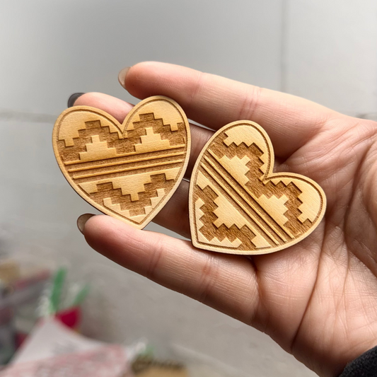 Basket Weave Heart Wood Cabochon