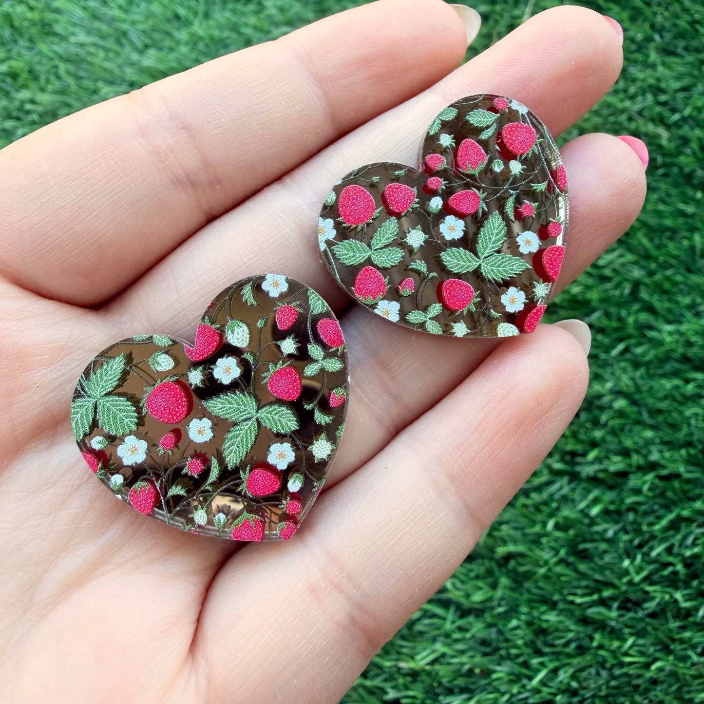 Strawberry Gunmetal Mirror Cabochon