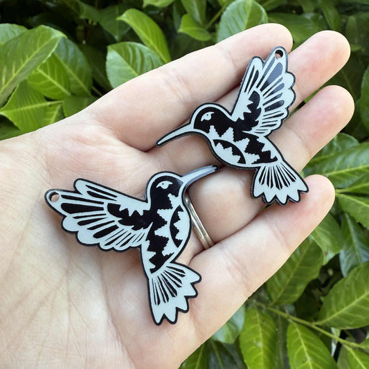 Hummingbird Black Acrylic Cabochon