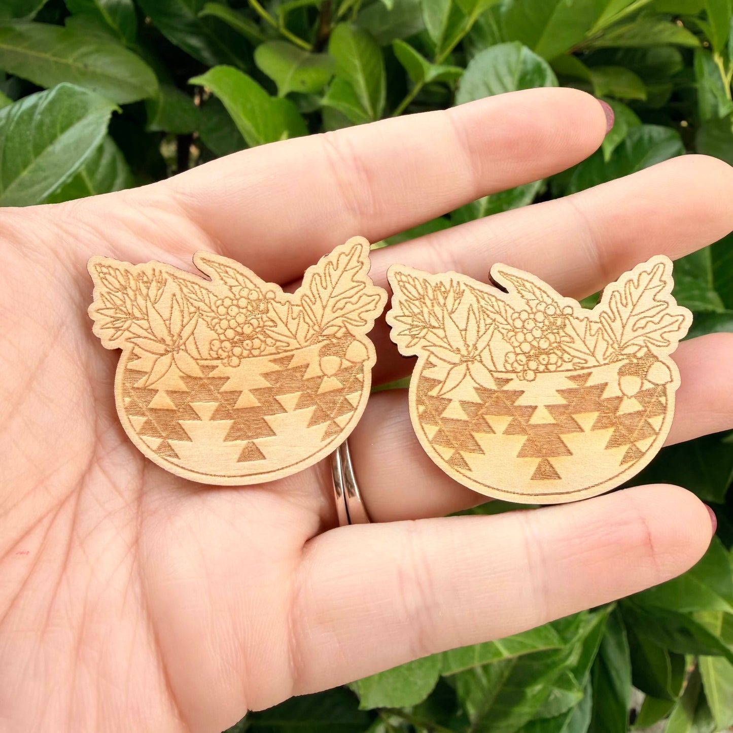 GR Restoration Basket Cabochon