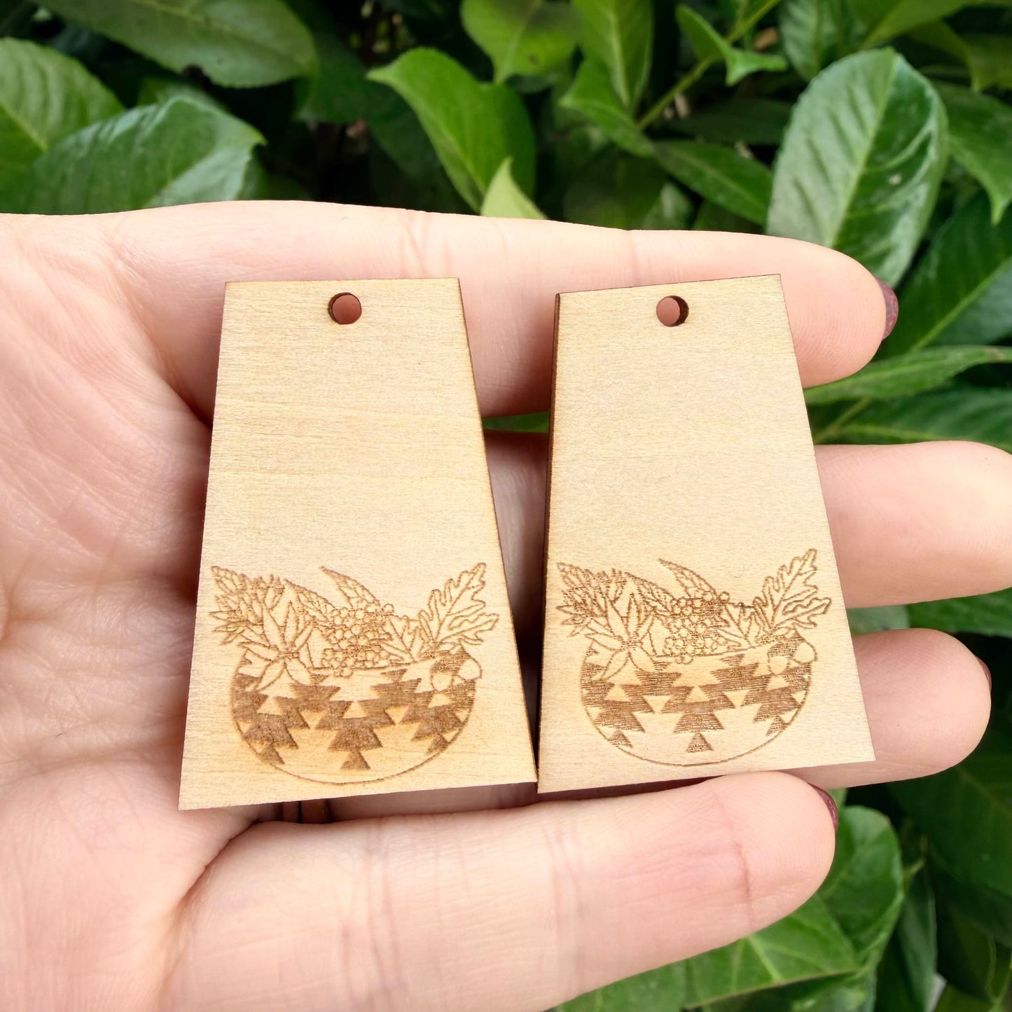 GR Restoration Basket Cabochon