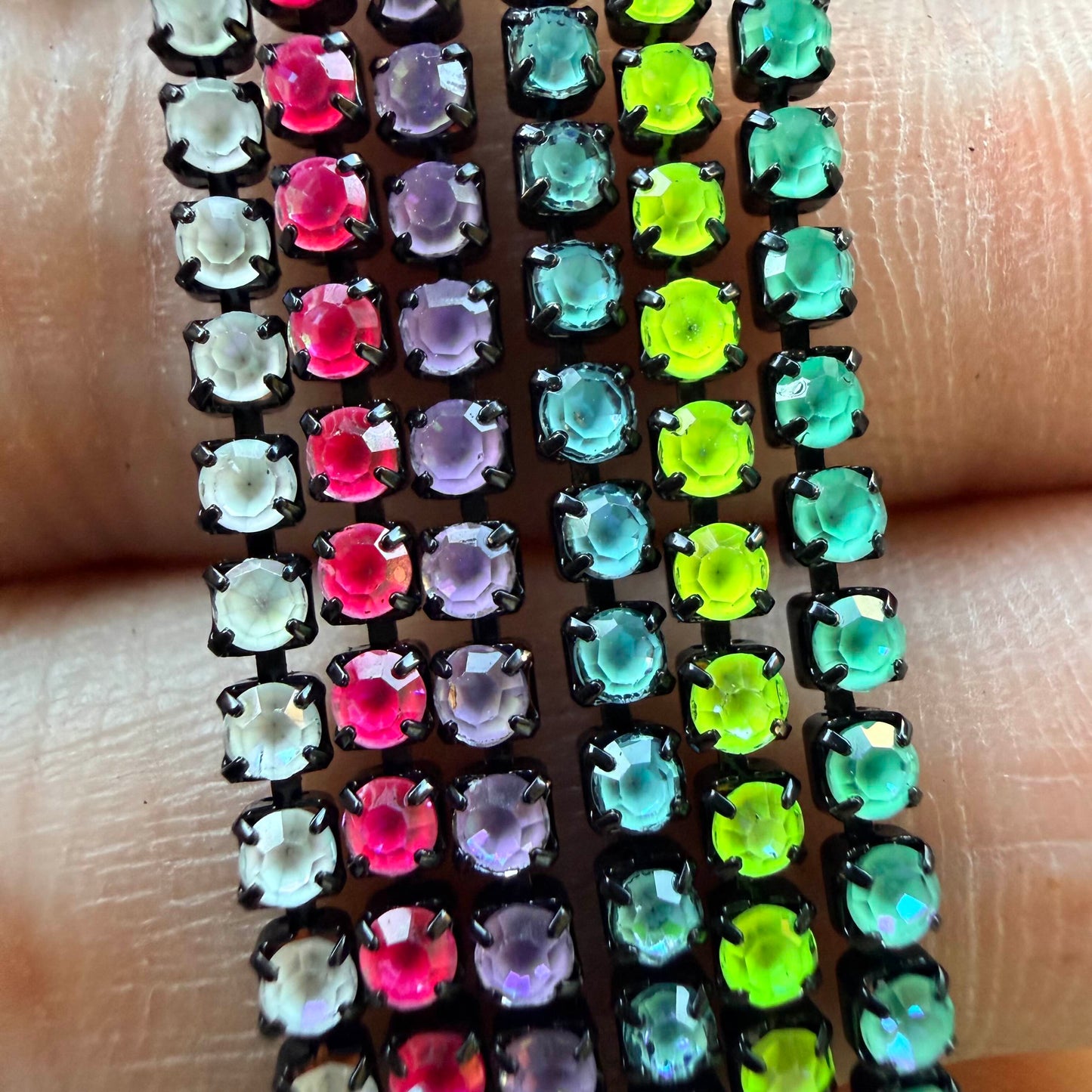 EXCLUSIVE Metal Banding